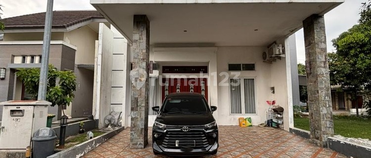 Dijual Rumah Summer Festival, Siap Huni Terawat, 2 Lantai Semi Furnished, 5 Kamar Tidur, Bisa KPR, Grand Wisata Bekasi 1