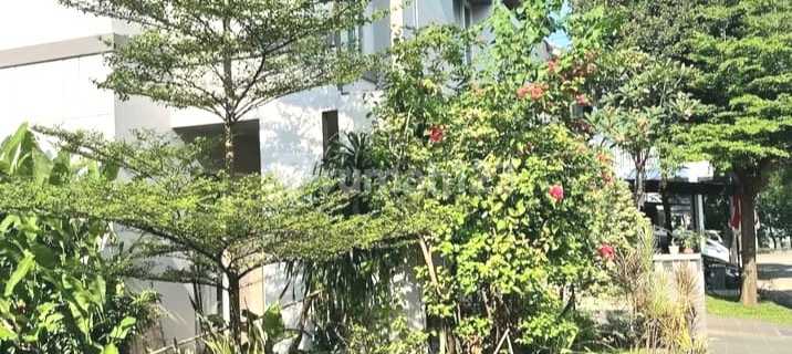 2-Storey House with Spacious Yard in Elite Kebayoran Bintaro Cluster 1
