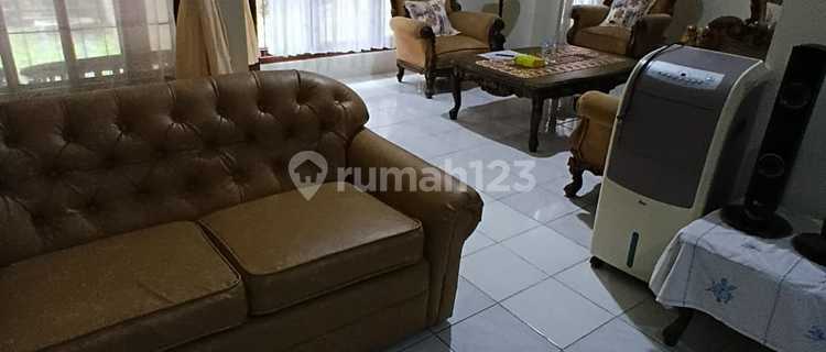 2-Story House in Strategic Location near KRL in Bintaro Sector 2 1