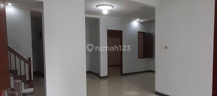 Rumah Siap Huni Di Antapani Kota Bandung Dekat Griya Sekolah Muhammadyah 1