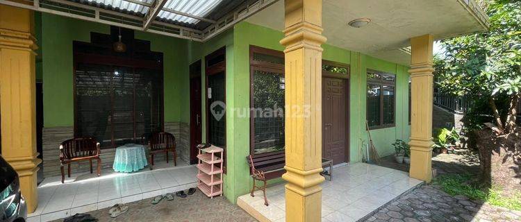 Rumah 2 Lantai Bagus SHM di Kujang Sari, Logam, Bandung 1