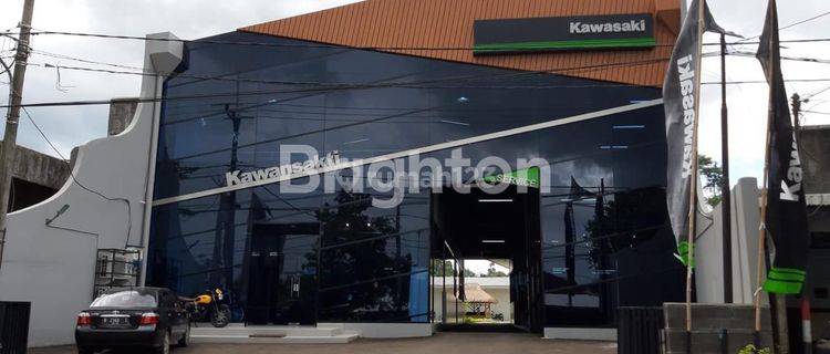 GEDUNG SHOW ROOM MOBIL RANGKAS BITUNG 2 LANTAI SIAP DIPAKAI 1