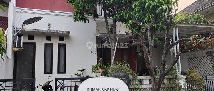 Rumah murah minalis modern terawat siap huni perumahan Kemang Pratama 1