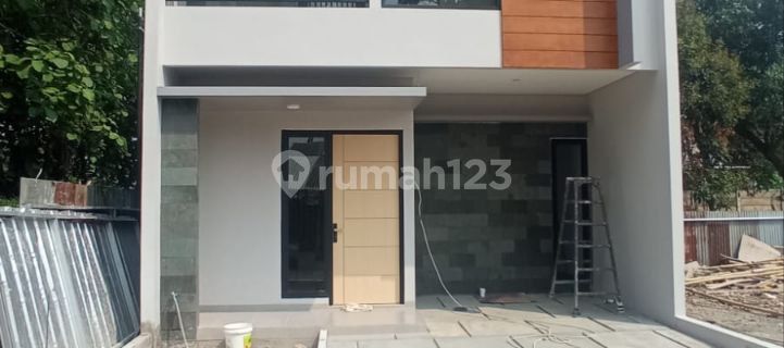 New 2-story Scandinavian cluster with 3 bedrooms near Jatiasih toll road. 1