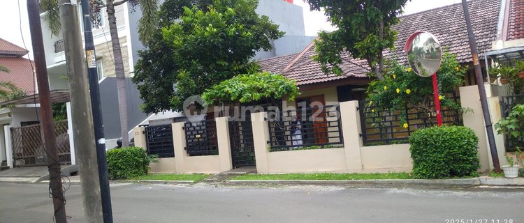 Nice House with SHM, Full Red Brick, Ready to Live In, Flood-Free in Galaxy. 1