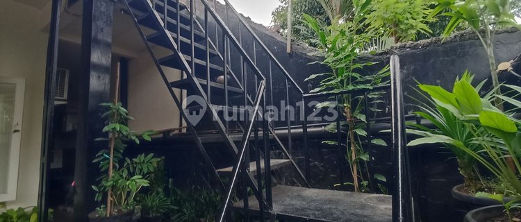 3-Storey House with Good SHM, Strategic Access to Toll Road in Cinere 1