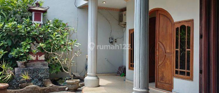 Rumah semi Villa di Pidada Denpasar 1