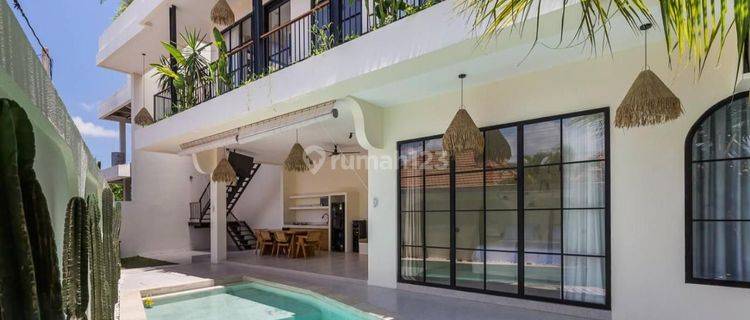 Modern Tropical Villa 3BR In Canggu 1