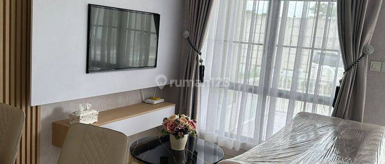 Rumah 2 Lantai Bagus Dan Siap Huni Semi Furnish di Lavon 2, Tangerang 1