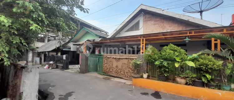 HOUSE FOR SALE QUICK (includes 4 boarding rooms and 1 shop) 1