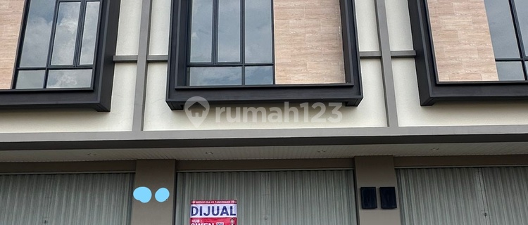 For Rent: 2-Story Row Shophouse, Strategic Location by Main Road 1
