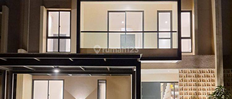 Best Unit Rumah Baru Mewah Full Furnish di Carson Gading Serpong 1