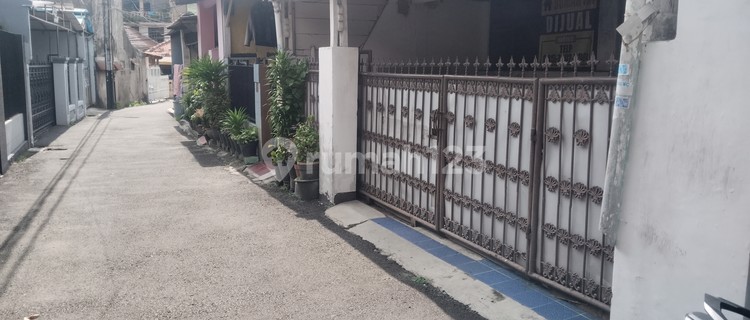 For Sale Old House Land Area Strategic 1