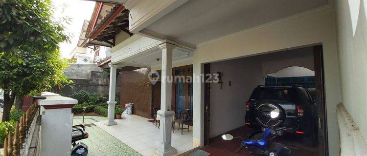 Rumah 2 Lantai Terawat Layak Komplek Elite di Jakapermai Bekasi 1