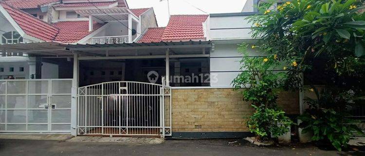 Rumah Terawat 1.5 Lantai di Real Taman Galaxy Bekasi Selatan 1