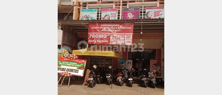 2-Story Shophouse in the Center of Kudus City, Jl. HM Subchan No. 1 1