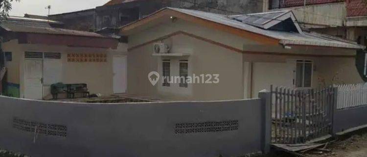 Rumah Bagus Luas 4 Kamar Tidur SHM di Wisma Indah Iv, Padang 1