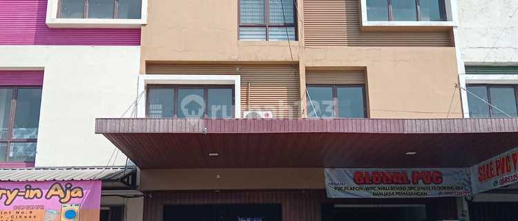 3-Storey Shop House, Jalan Raya Cikeas, Gunung Putri, Bogor 1