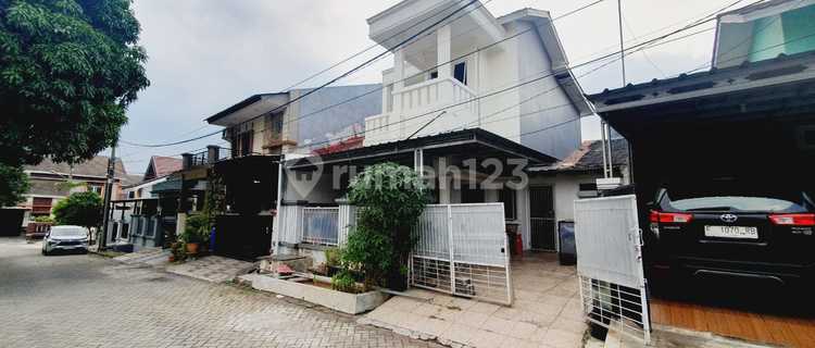 2-Storey House Area 153 M2 Villa Nusa Indah 5 Cibubur 1
