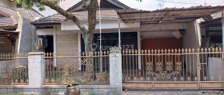 Rumah Luas Dan Nyaman di Komplek Elit Kawaluyaan Buahbatu 1