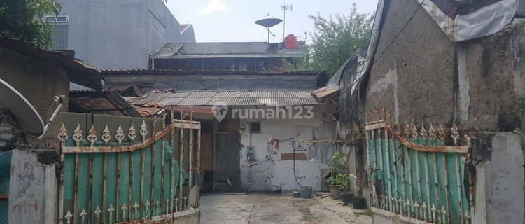 Rumah Tua Hitung Tanah, Strategis & Nyaman, Grogol Jakarta Barat 1