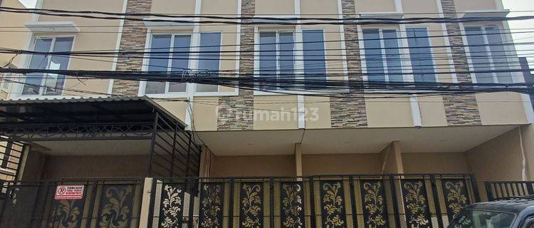 Ruko Baru 3.5 Lantai, Lebar Jln 3 Mobil, Tomang Jakarta Barat 1
