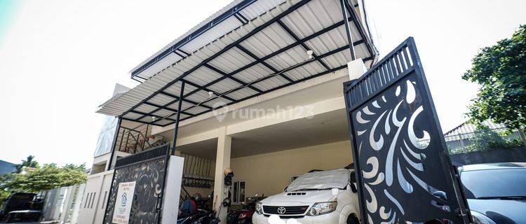 Jual Rumah Kost Aktif Cewek Semampir Tengah 1