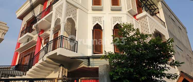 Rumah 5 Lantai Di Johar Baru, Lokasi Aman 1