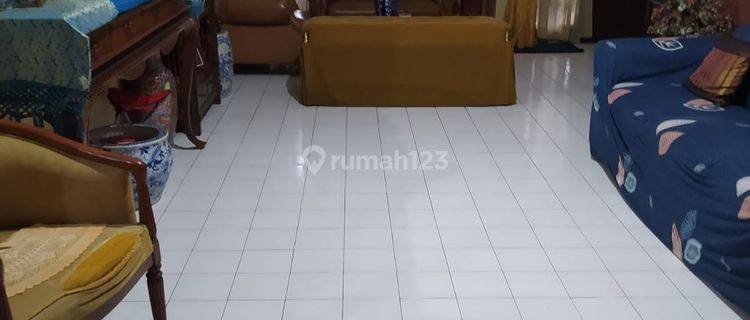 Rumah Bagus di Cinere, Depok, Lokasi Strategis 1