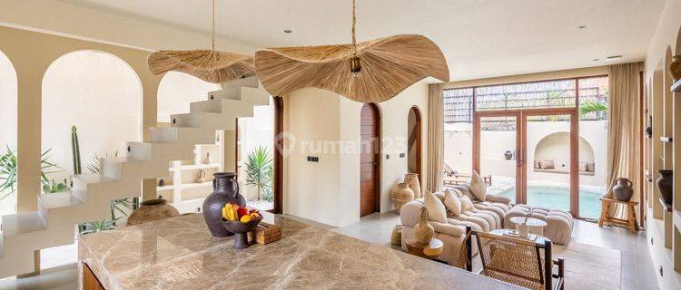 Strategic and Luxury Villa in Pererenan Badung Bali 1