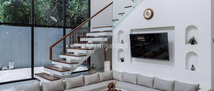 Villa Furnished dekat dengat Berawa Padonan Bali 1