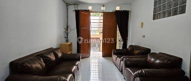 Rumah Furnished di Setraduta Ciumbuleuit 1