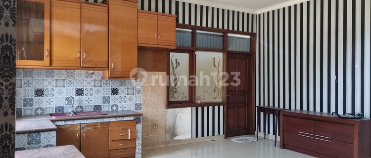 For Sale House Main Road North Bandung - Sayap Sutami 1