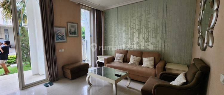 Disewakan Rumah 3 Lantai, Shm, Full Furnished.  1