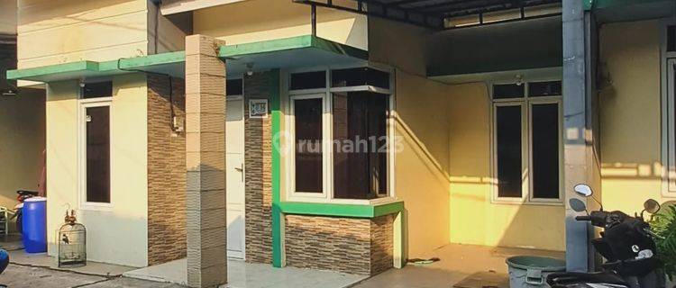 Rumah Bagus Semi Furnished SHM di Kalisari, Jakarta Timur 1