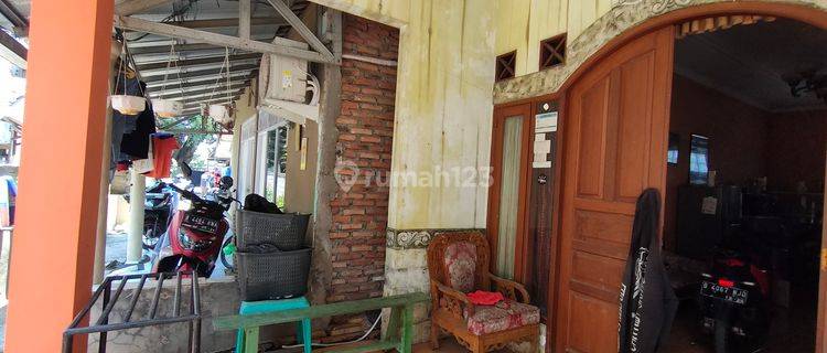 Rumah second lt 466 cocok buat usaha di blkg Mall Mega Bekasi 1