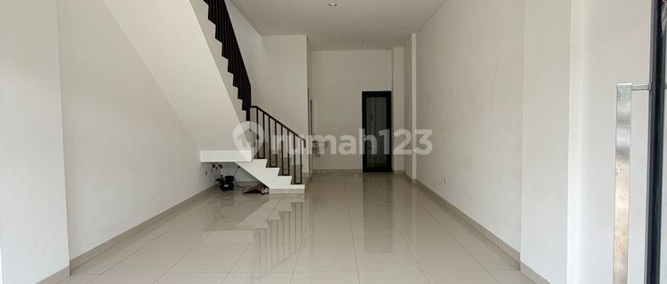 For Rent Fast New Shop House Ready to Use 3 Floors in Green Wich BSD 1