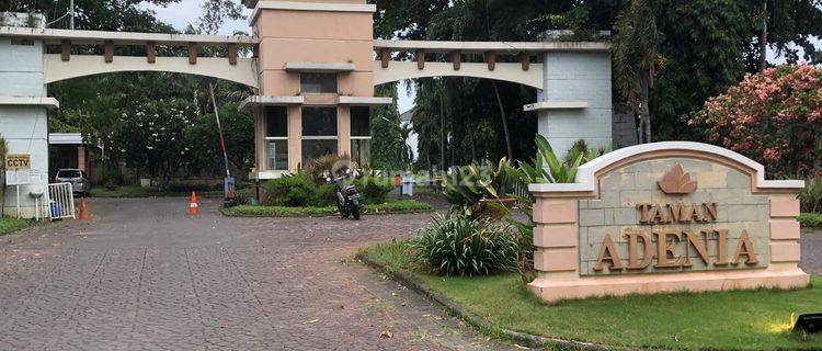 Rumah Bagus Unfurnished SHM di Cluster Adenia, Semarang 1