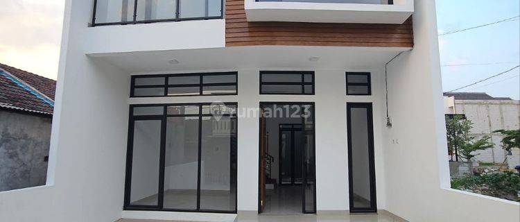 Rumah Baru Di Komplek One Gate Dekat Summarecon Gede Bage 1