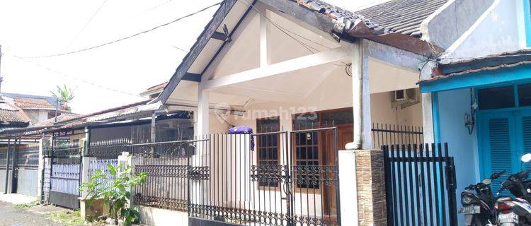 Rumah Terawat Minim Renovasi di Antapani 1