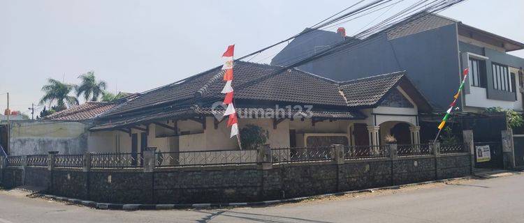 Rumah Bisa Untuk Tempat Tinggal Maupun Kantor Usaha di Turangga 1