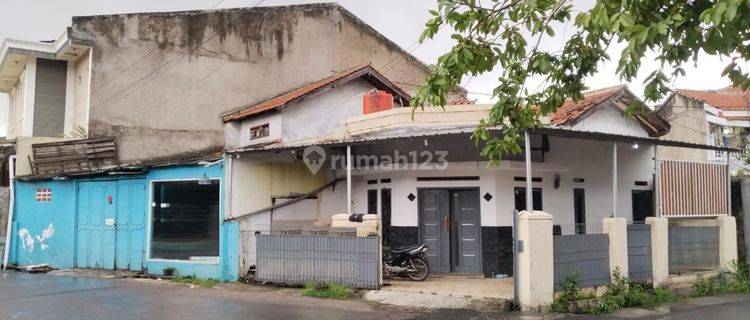 Rumah Siap Huni Lokasi Bebas Banjir di Kiaracondong 1