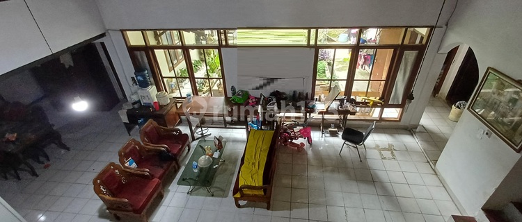 Strategic Location House Near Everywhere in Logam 1