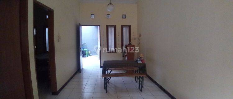 Rumah SHM di Taman Holis Indah 1 Bandung 1