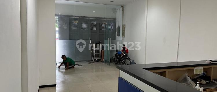 For Rent Ready-to-Use Shop House in Karapitan, Downtown Bandung 1