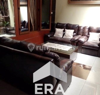 Rumah Mewah Lokasi Strategis di Suyudono Semarang 1