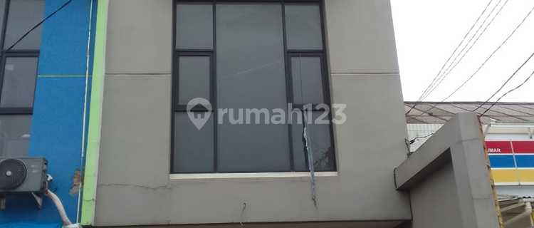Strategic 3-Storey Shop House in Front of Metland Tambun 1
