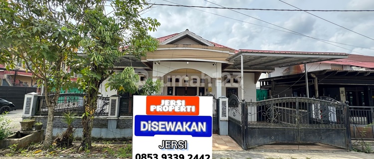 Ready-to-Occupy Rental House in the Peaceful Samarinda Sungai Kunjang 0805 Housing Estate 1