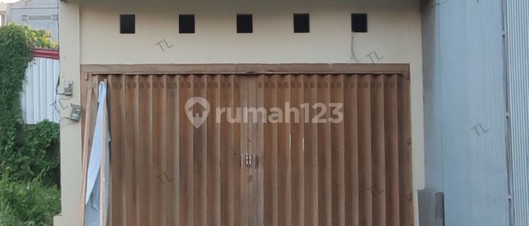 SHOPHOUSE FOR RENT ON THE MAIN ROAD, NORTH SAMARINDA 6778 1