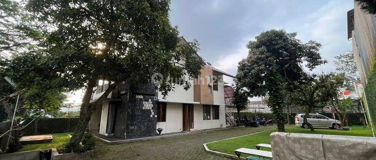 Rumah Bagus Terawat 2 Lantai Cisitu Dago Dekat Itb 1